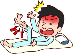 寝ている間に足が攣る！こむら返りの予防方法とは？
